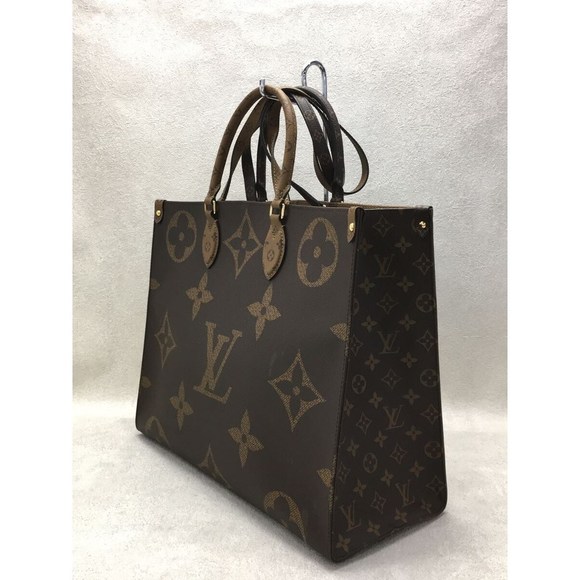 Louis Vuitton Onthego Monogram Shoulder Bag - Picture 2 of 6
